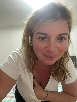 Snapshot of Lombada chatting on June 2026 03:27:02 AM Lombada online show from June 2026 03:27:02 AM