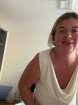 Snapshot of Lombada chatting on July 2026 02:30:02 PM Lombada online show from July 2026 02:30:02 PM