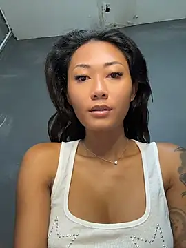 Snapshot of thai-dreamgirl chatting on June 2026 11:15:02 PM thai-dreamgirl online show from June 2026 11:15:02 PM