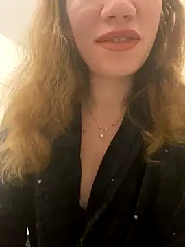 Snapshot of EvaRush chatting on December 2024 07:56:01 PM EvaRush online show from December 2024 07:56:01 PM