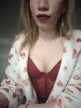 Snapshot of EvaRush chatting on February 2026 06:49:02 PM EvaRush online show from February 2026 06:49:02 PM