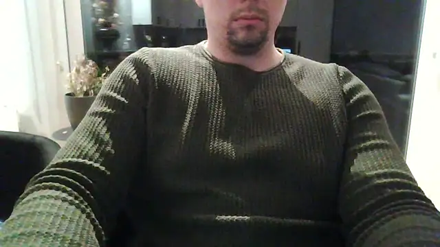 Snapshot of aleksergira chatting on March 2025 09:23:01 PM aleksergira online show from March 2025 09:23:01 PM