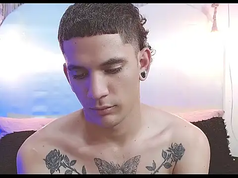 tylor boy online show from January 2026 11:18:01 PM