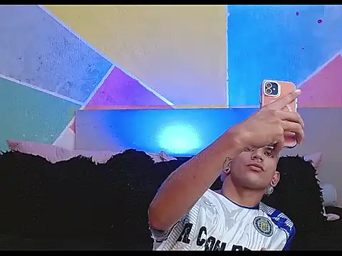 tylor boy online show from February 2026 02:45:01 AM