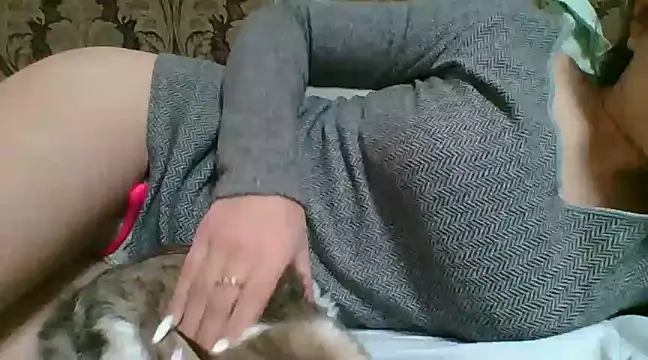 Snapshot of Emma_99 chatting on February 2025 12:02:02 PM Emma 99 online show from February 2025 12:02:02 PM