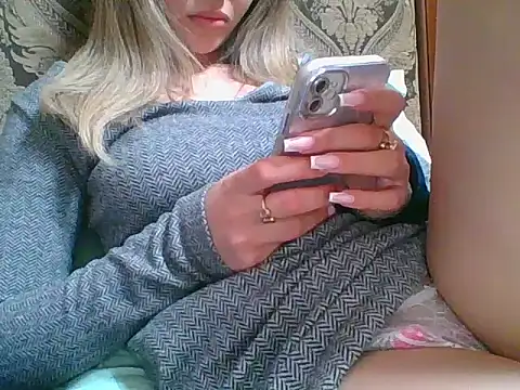 Snapshot of Emma_99 chatting on March 2025 01:53:01 PM Emma 99 online show from March 2025 01:53:01 PM