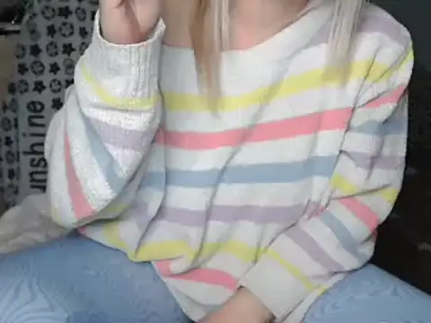 LaRa forU online show from December 2024 02:46:02 PM
