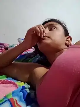 Snapshot of sariitha_sw chatting on February 2025 08:00:02 PM sariitha sw online show from February 2025 08:00:02 PM