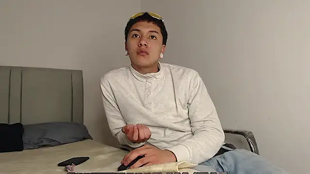 alex-lover online show from January 2026 04:25:01 AM