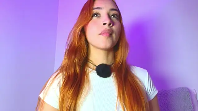 Snapshot of PollyGrey_ chatting on December 2025 03:55:02 AM PollyGrey online show from December 2025 03:55:02 AM