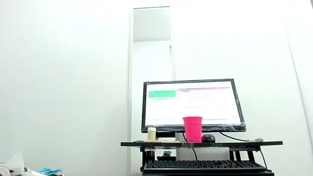 Snapshot of Dalia_20 chatting on September 2025 10:53:01 PM Dalia 20 online show from September 2025 10:53:01 PM