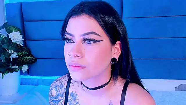 Snapshot of DakottaHill chatting on February 2025 05:18:02 PM DakottaHill online show from February 2025 05:18:02 PM