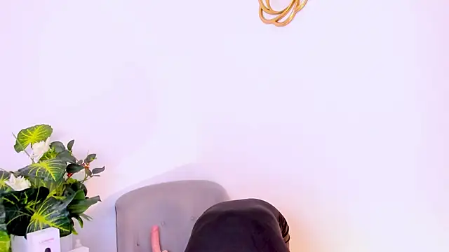 Snapshot of DakottaHill chatting on February 2025 05:26:01 PM DakottaHill online show from February 2025 05:26:01 PM