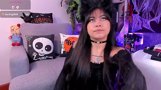 Snapshot of DakottaHill chatting on October 2025 06:28:02 AM DakottaHill online show from October 2025 06:28:02 AM