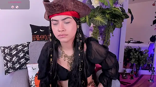 Snapshot of DakottaHill chatting on October 2025 08:37:01 AM DakottaHill online show from October 2025 08:37:01 AM