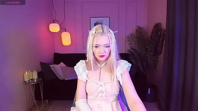 Snapshot of EmilyAir chatting on January 2025 02:14:01 AM EmilyAir online show from January 2025 02:14:01 AM