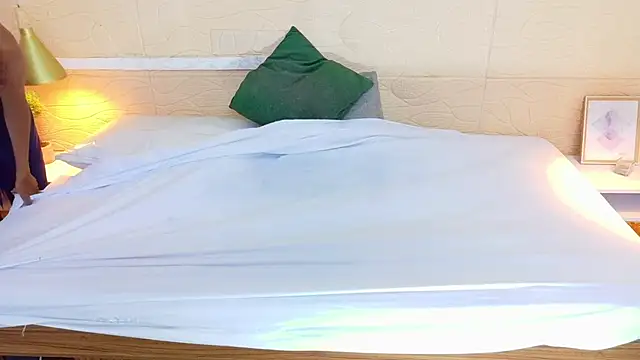 Chocolatte bar online show from March 2025 01:40:01 PM