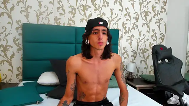 Snapshot of Matthew_Dixonn chatting on December 2024 06:31:02 AM Matthew Dixonn online show from December 2024 06:31:02 AM