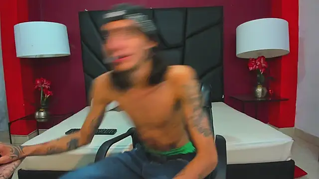 Snapshot of Matthew_Dixonn chatting on January 2025 04:44:01 AM Matthew Dixonn online show from January 2025 04:44:01 AM