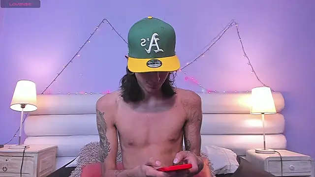 Snapshot of Matthew_Dixonn chatting on January 2025 12:42:01 AM Matthew Dixonn online show from January 2025 12:42:01 AM