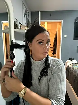 vanessaNL online show from September 2025 08:10:01 PM