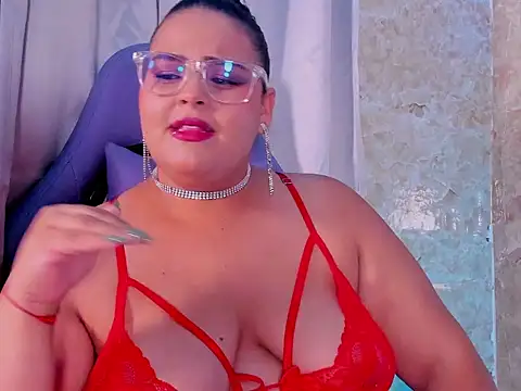 juli 2tyes online show from November 2025 03:56:01 AM