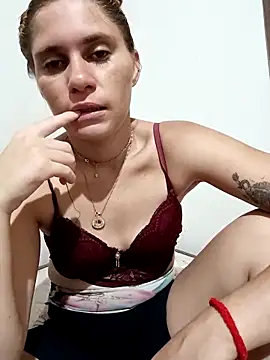 Snapshot of Scarlett-Leh chatting on December 2024 06:04:02 PM Scarlett-Leh online show from December 2024 06:04:02 PM