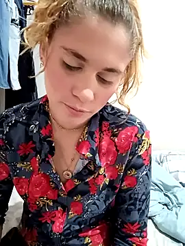 Snapshot of Scarlett-Leh chatting on January 2025 05:27:01 PM Scarlett-Leh online show from January 2025 05:27:01 PM