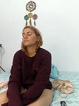 Snapshot of Scarlett-Leh chatting on December 2025 03:35:02 AM Scarlett-Leh online show from December 2025 03:35:02 AM