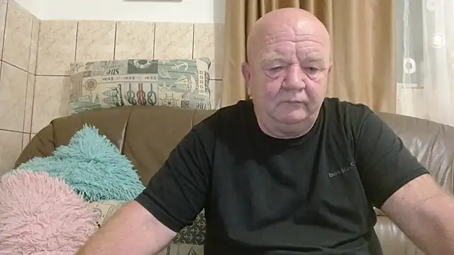 Snapshot of fullballs6 chatting on October 2025 02:30:02 AM fullballs6 online show from October 2025 02:30:02 AM