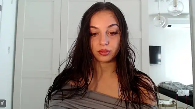 courtneyPerfect online show from March 2026 09:01:01 AM