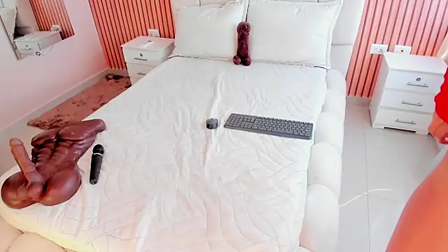 SofiiSweet  online show from November 2025 01:21:02 PM