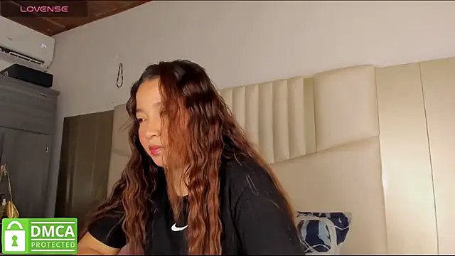 queen angelique online show from February 2026 02:38:01 AM