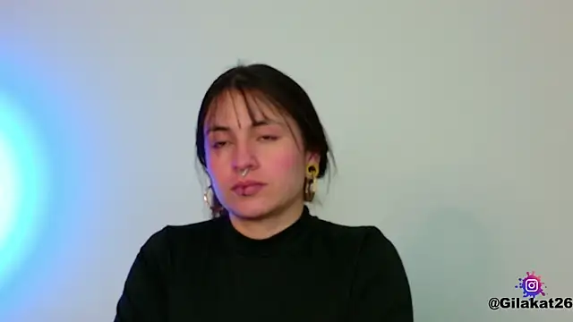 Snapshot of GilaKat chatting on December 2025 07:58:02 AM GilaKat online show from December 2025 07:58:02 AM