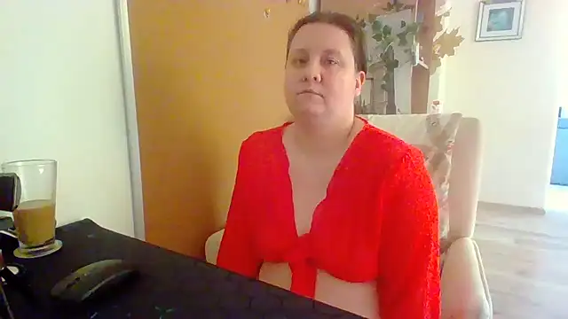 Snapshot of ReifeVenna chatting on December 2024 12:51:02 PM ReifeVenna online show from December 2024 12:51:02 PM