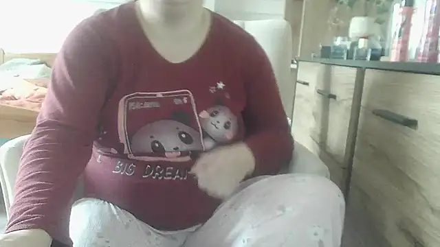 Snapshot of ReifeVenna chatting on March 2025 06:15:02 AM ReifeVenna online show from March 2025 06:15:02 AM