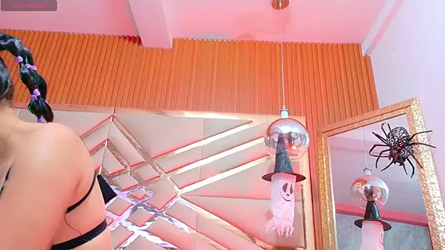 Sluttyandmature online show from October 2025 01:07:01 PM