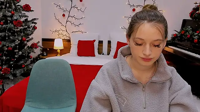 Snapshot of queenofjoyy chatting on December 2024 01:00:02 PM queenofjoyy online show from December 2024 01:00:02 PM