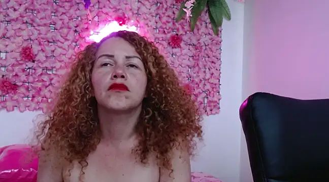 BLONDE SEXYHOT online show from February 2025 04:01:02 PM