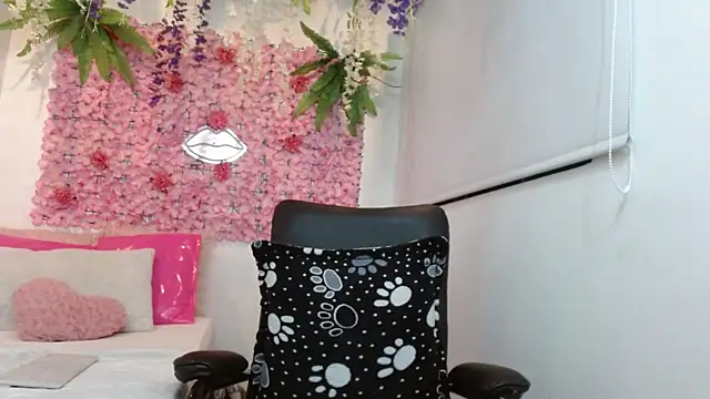 BLONDE SEXYHOT online show from October 2025 06:22:02 AM