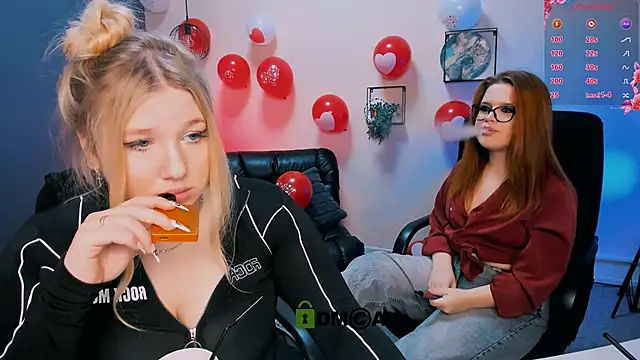 juli kisss online show from February 2025 11:09:02 PM