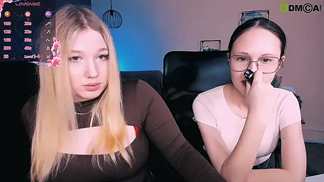 juli kisss online show from March 2025 01:36:01 PM