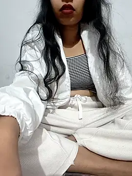 Snapshot of catreena chatting on November 2025 07:05:02 PM catreena online show from November 2025 07:05:02 PM