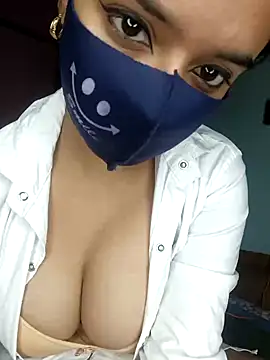 Snapshot of wild_bong_queen chatting on December 2024 05:11:01 PM wild bong queen online show from December 2024 05:11:01 PM