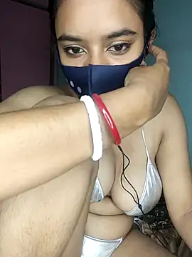 Snapshot of wild_bong_queen chatting on December 2024 08:15:01 PM wild bong queen online show from December 2024 08:15:01 PM