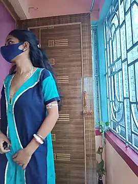 Snapshot of wild_bong_queen chatting on October 2025 09:40:01 AM wild bong queen online show from October 2025 09:40:01 AM