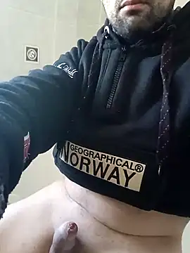 Snapshot of pisellinodurissimo chatting on February 2025 01:27:02 PM pisellinodurissimo online show from February 2025 01:27:02 PM