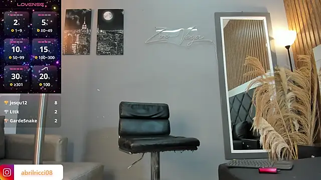 Snapshot of abril_ricci chatting on February 2025 10:39:02 AM abril ricci online show from February 2025 10:39:02 AM