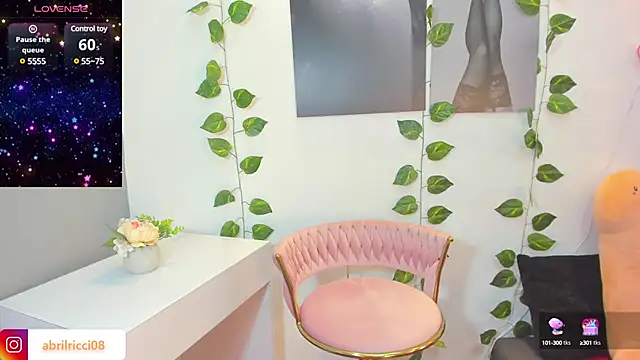 Snapshot of abril_ricci chatting on February 2025 11:42:01 PM abril ricci online show from February 2025 11:42:01 PM