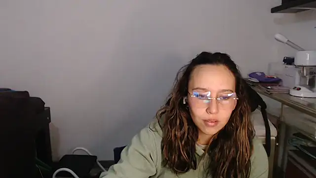 Skarlet Adams28 online show from March 2025 02:57:02 AM